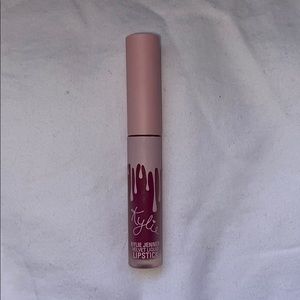Kylie Cosmetics Velvet Liquid Lipstick!